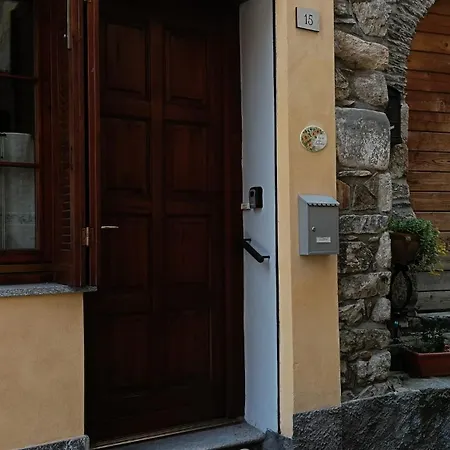 Casa Della Scalinata Feriehus Maccagno